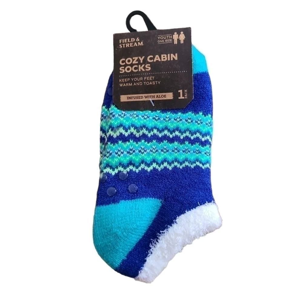 3 Pairs of Field and Stream Aloe Infused Cozy Cabin Socks, Youth Size 10 - 4